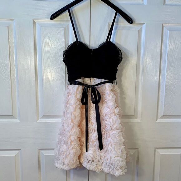 STUNNING BLACK & PINK FORMAL DRESS by DEB SIZE 11 - Picture 5 of 9